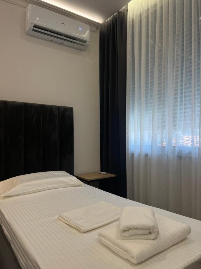 Checkpoint Tirana Apartments Buitenkant foto